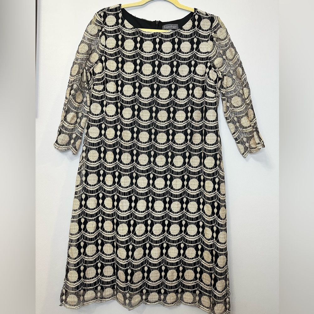 Luxology Dress Black & Nude Patterned Lace Shift 3/4 Sleeve Scalloped Hem 12